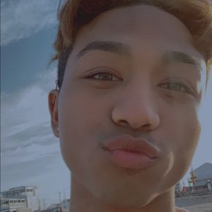 Meet your Posher, Deven